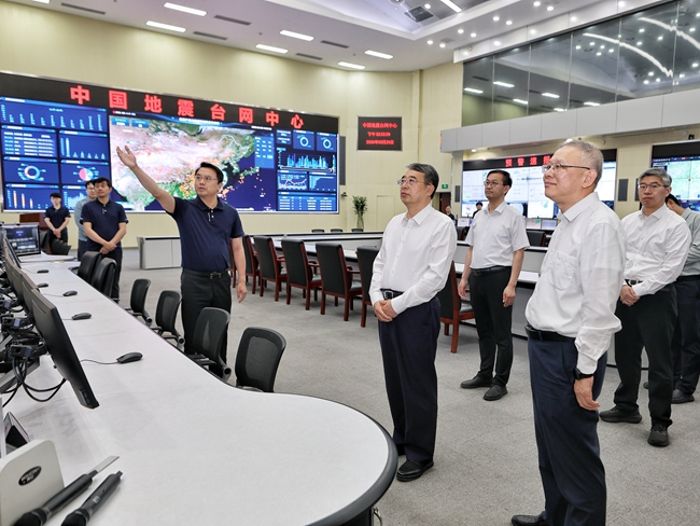 张成中在中国地震局调研时强调坚守造福人民初心推进防震减灾事业高质量发展